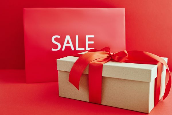 8 Ways to Sell to People Without Forcing Them